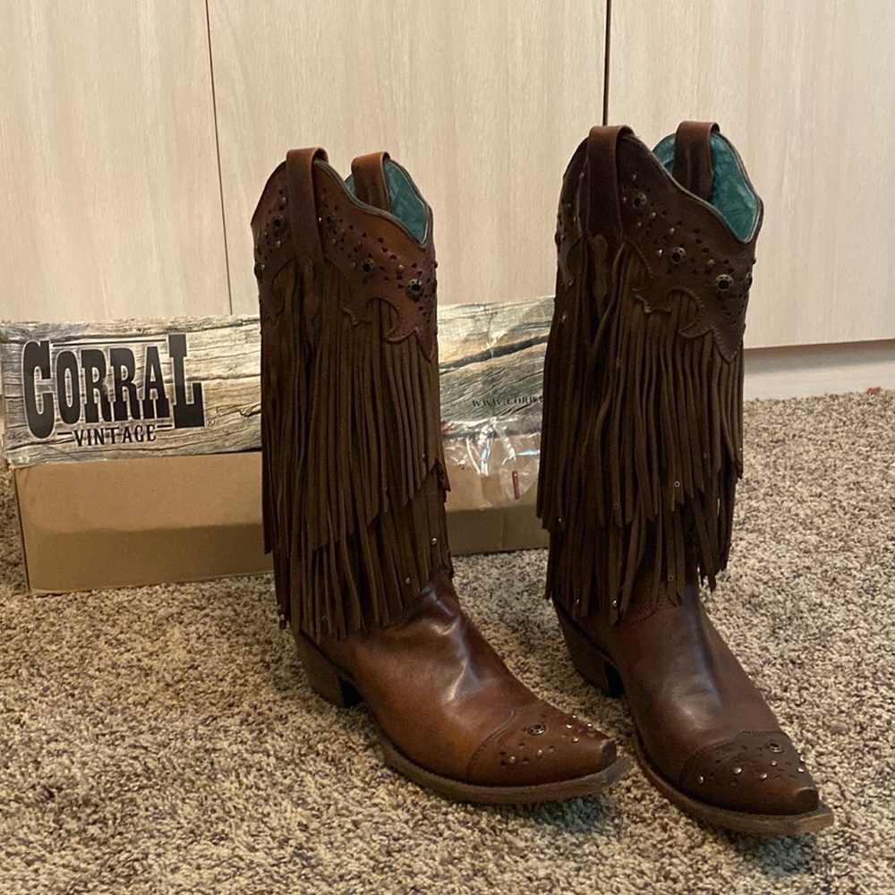 Size 8 corral boots